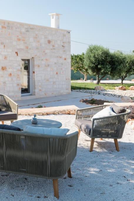 Tenuta Traghetto Остуни Экстерьер фото