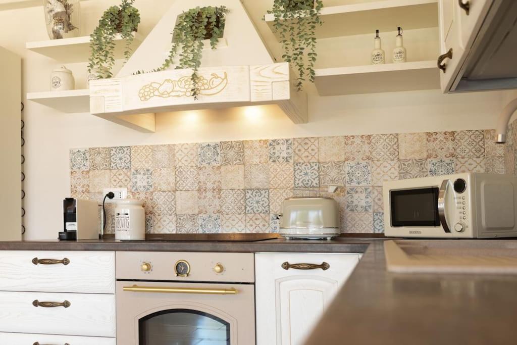 Tenuta Traghetto Остуни Экстерьер фото