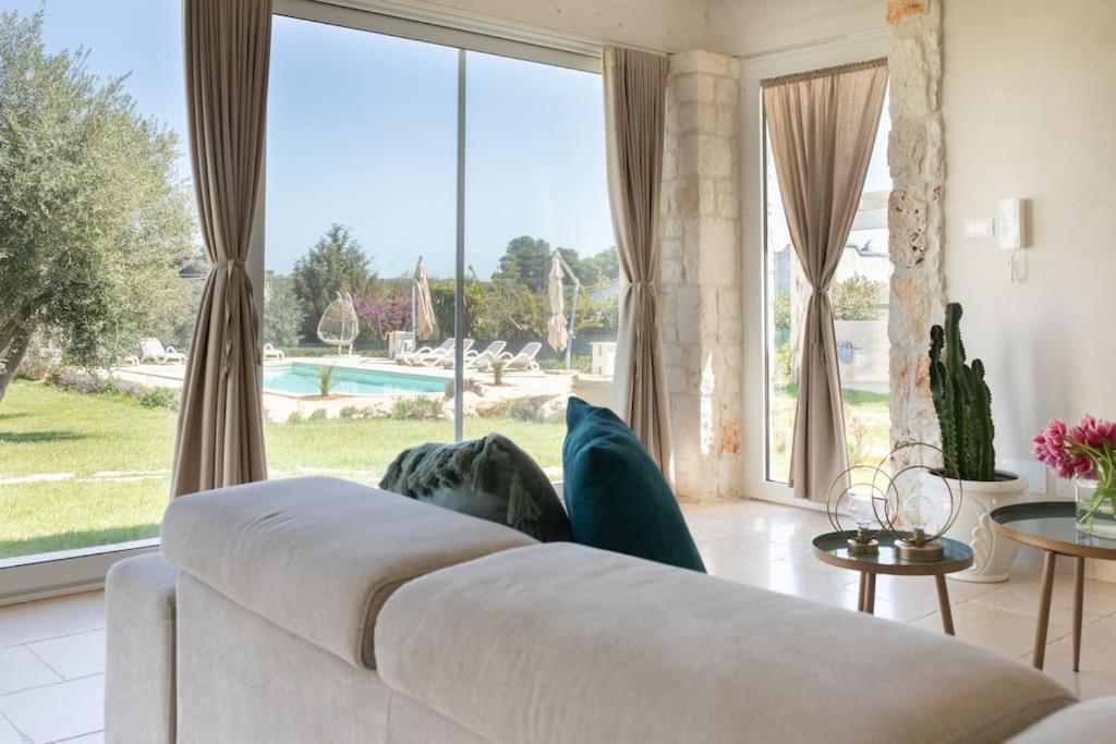 Tenuta Traghetto Остуни Экстерьер фото