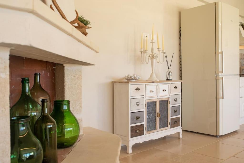 Tenuta Traghetto Остуни Экстерьер фото