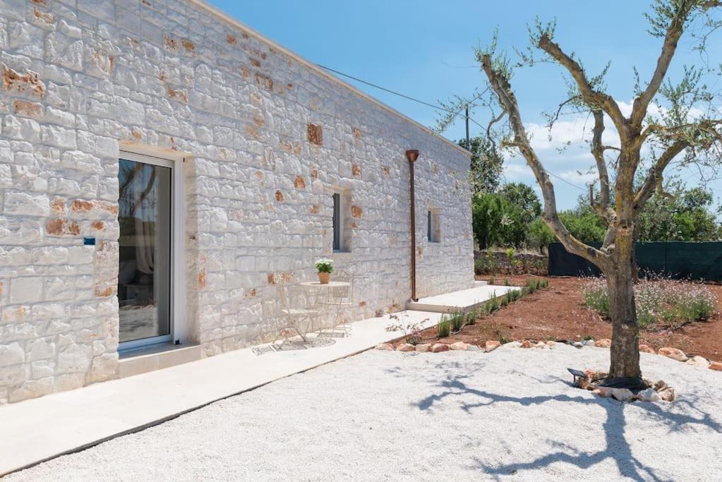 Tenuta Traghetto Остуни Экстерьер фото